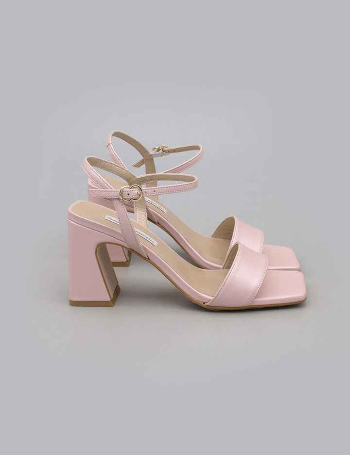 Tacones al estilo Barbie, ¡nueva tendencia para novias e invitadas! 💗 - 4