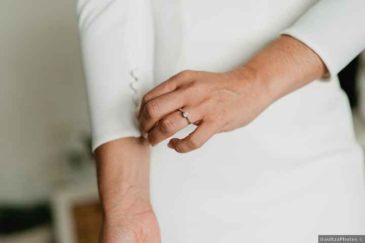 ¡Comparte una foto de tu anillo de compromiso! 💍 - 1