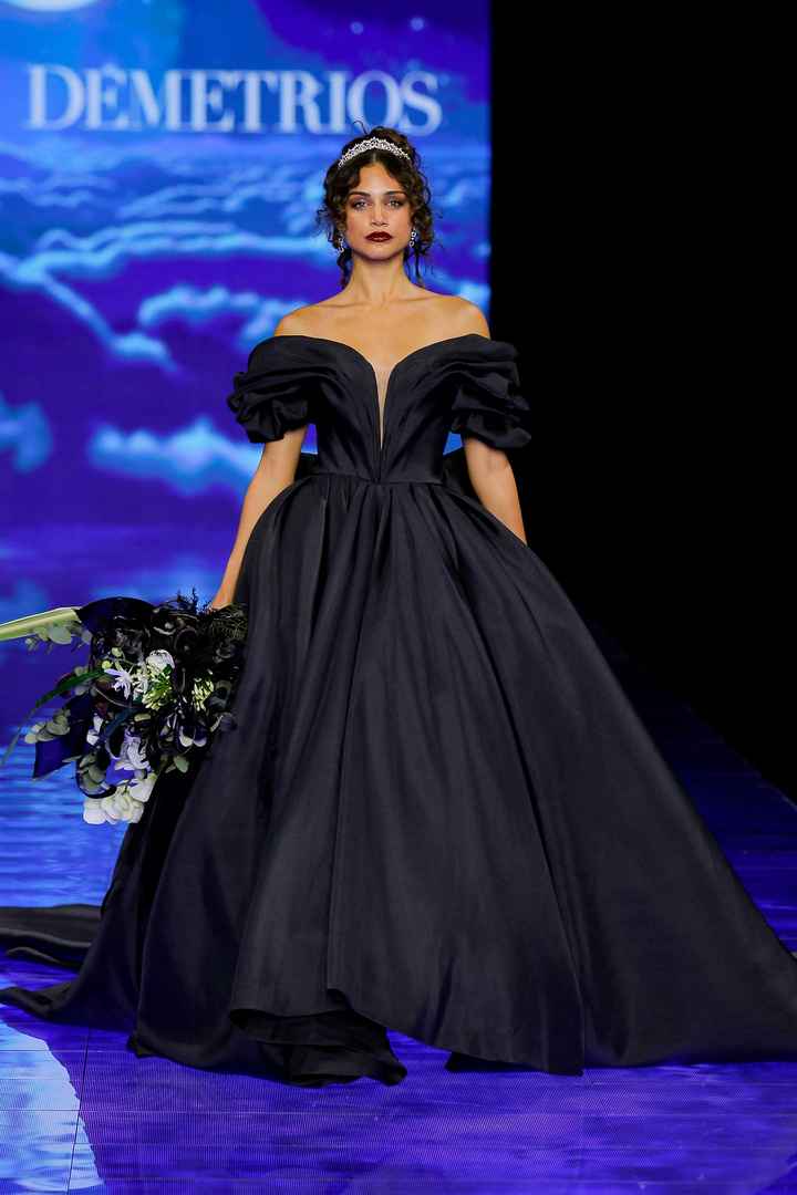 Vestidos de novia negros, ¡una tendencia en auge! 🖤 - 4