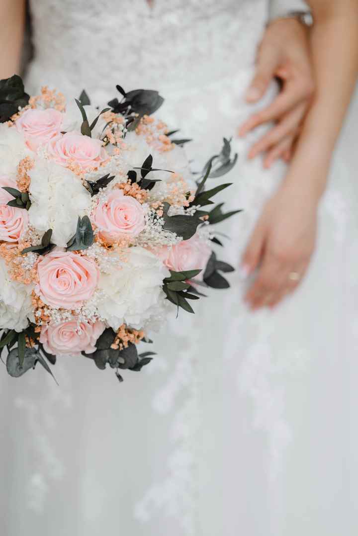 ¿Ramo de flores silvestres o rosas clásicas? - 1