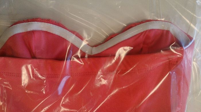 Busco algo para suejtar el corpiño del vestido - 1