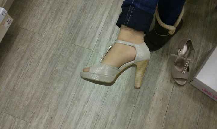 Zapatos otra vez. - 2