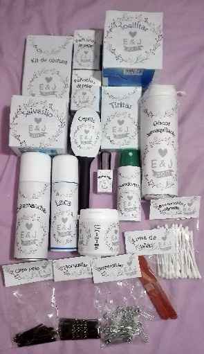 Contenido caja mujeres baño