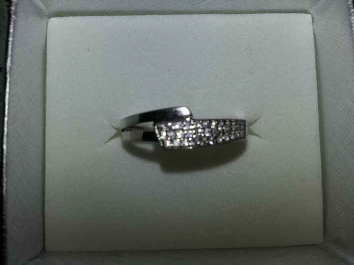 Pongamos todas nuestro anillo de compromiso - 1