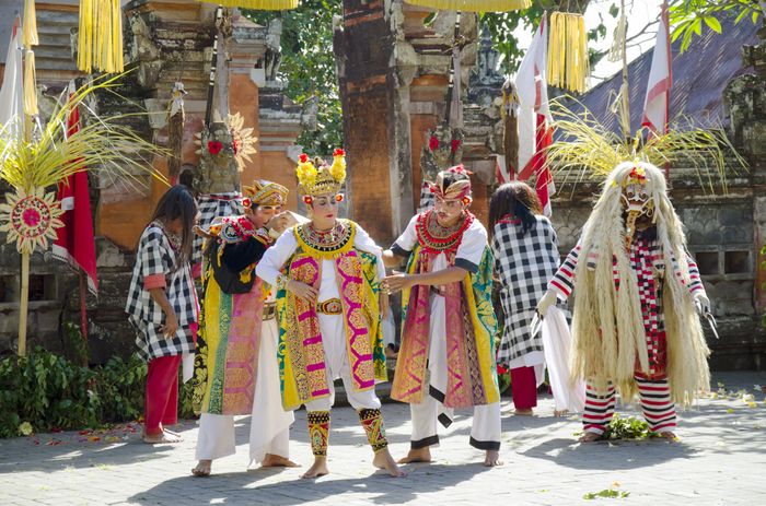 Danza barong y keris