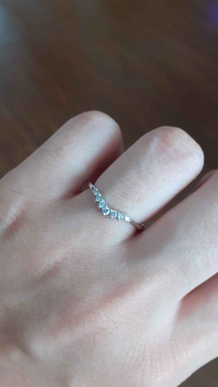 Pongamos todas nuestro anillo de compromiso - 1
