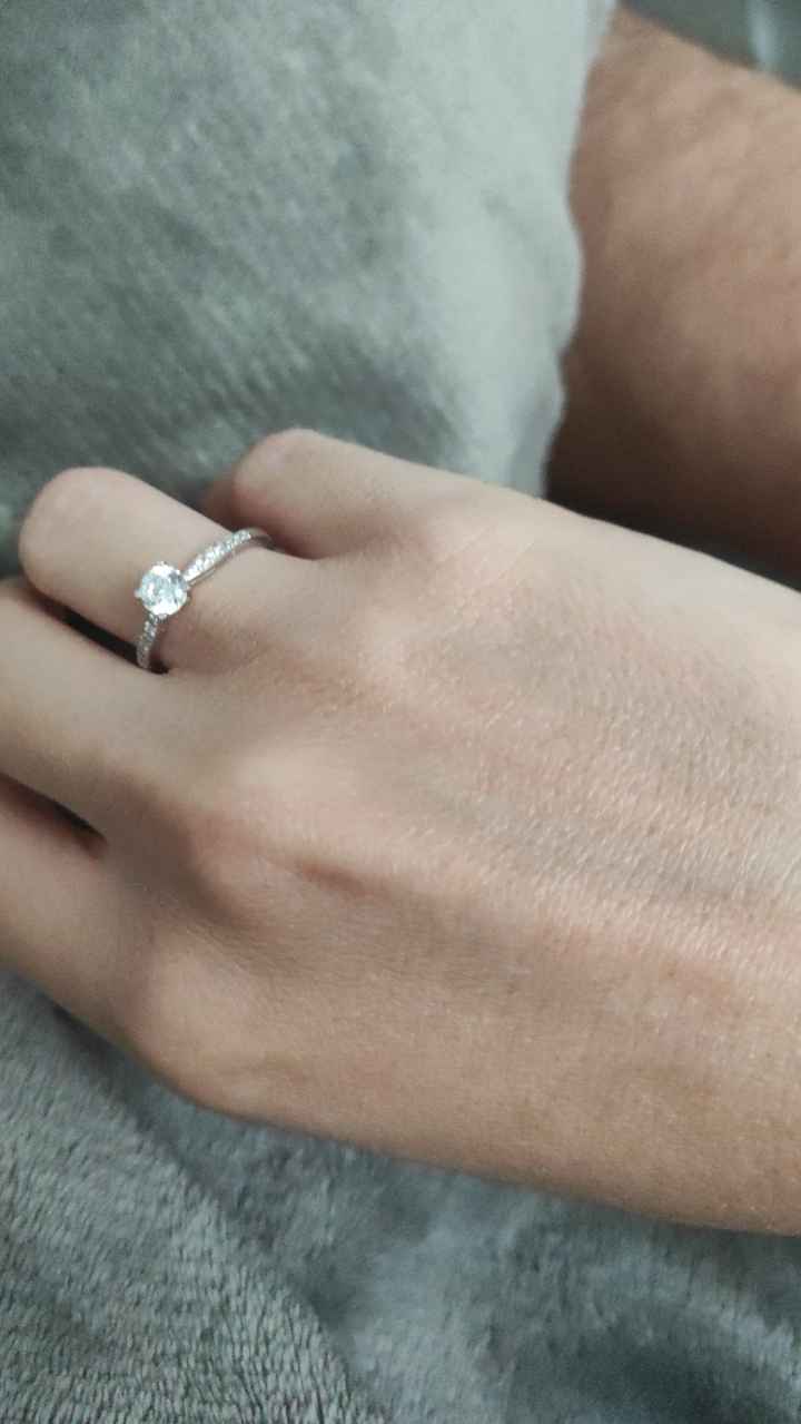 Pongamos todas nuestro anillo de compromiso - 1