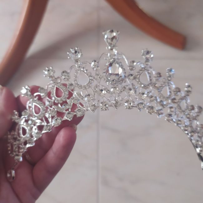 Tiara económica 1