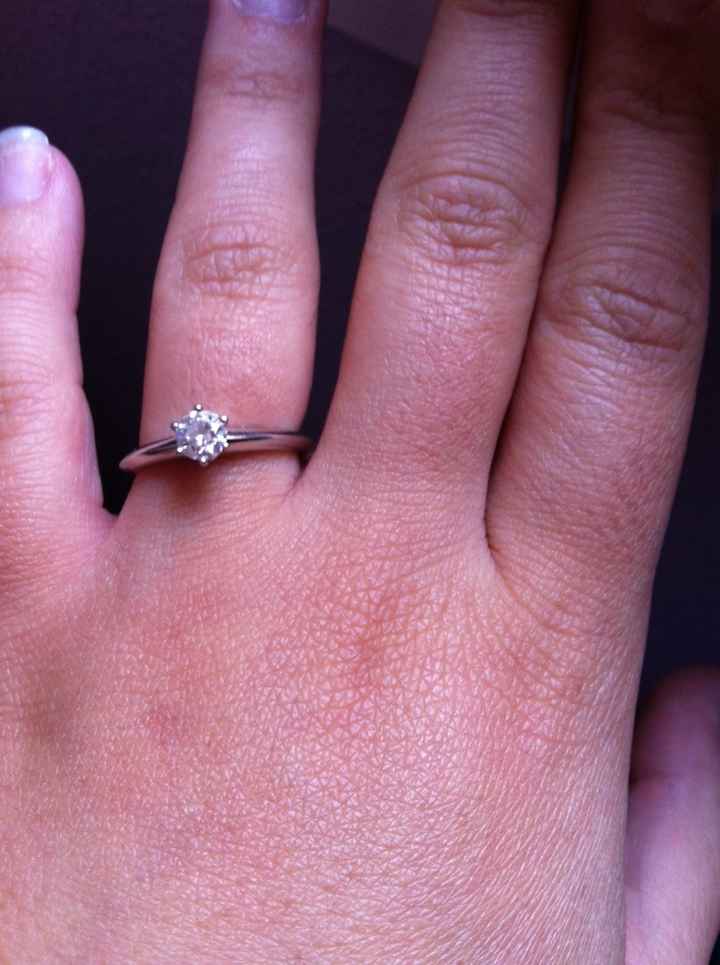 Pongamos todas nuestro anillo de compromiso - 1