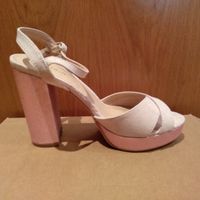Me enseñais vuestros zapatos? - 1