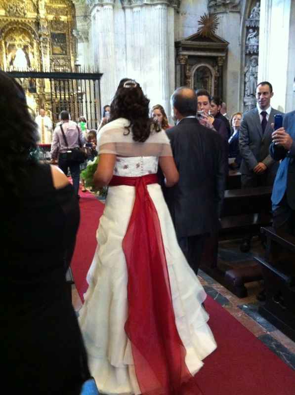 Entrada a la iglesia