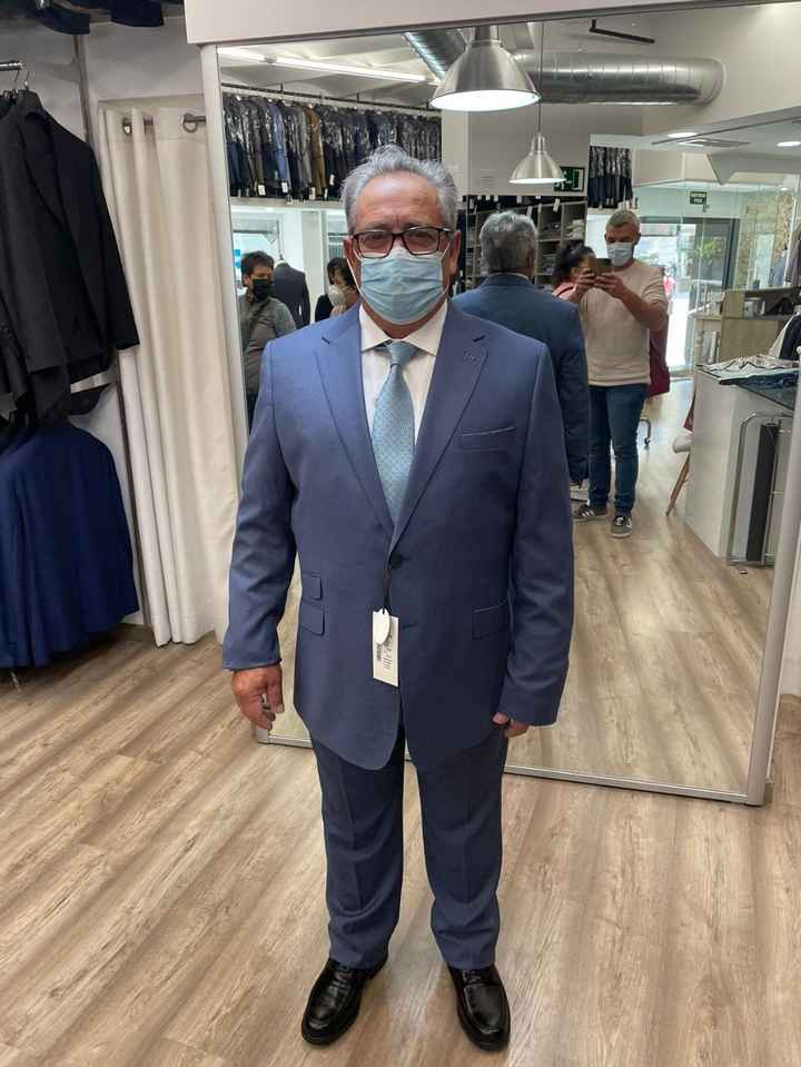 Ya tenemos al padrino vestido🙌 - 1