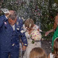 Salida de los novios
