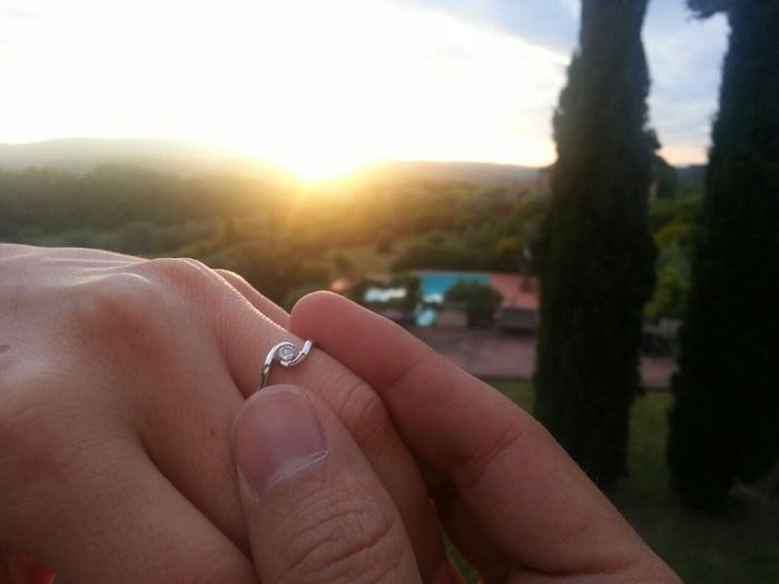 Pongamos todas nuestro anillo de compromiso - 1