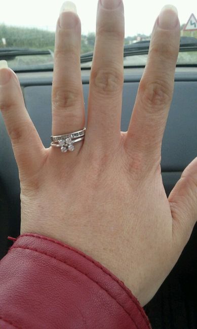 Este es mi anillo de pedida, me gustaría ver el vuestro - 2