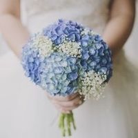 Pendientes azules y ramo. ¿qué flores y qué color? - 1