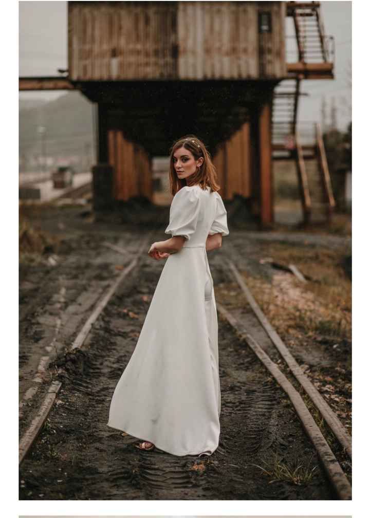 Buscando un vestido.... - 1