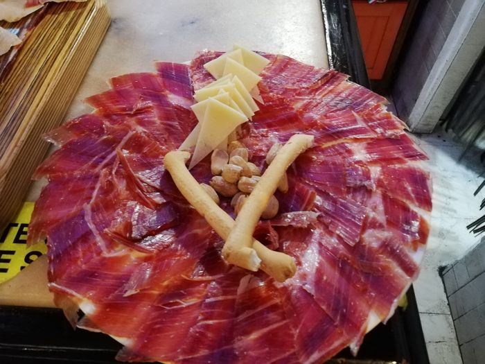 ¿Habrá tapita de jamón ibérico en vuestro aperitivo? 1