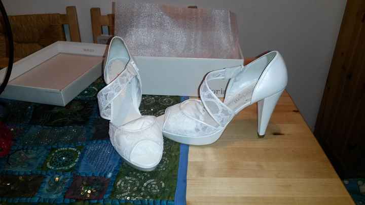 Tengo mis preciosos zapatos - 1