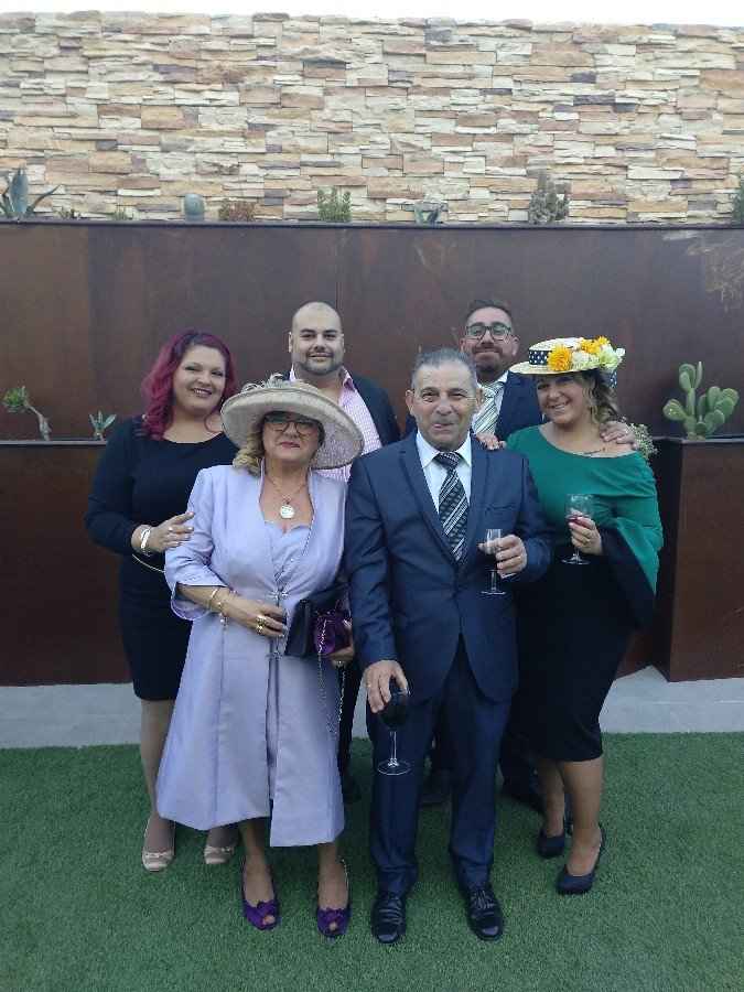 mi familia, padres, hermana y cuñalo 