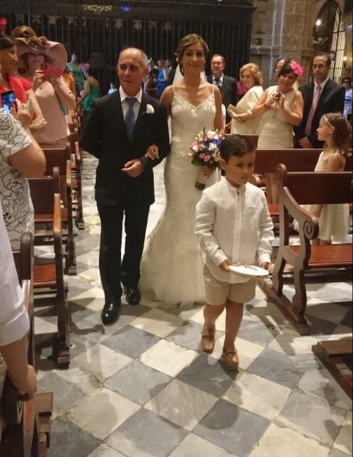 Entrando en la iglesia 