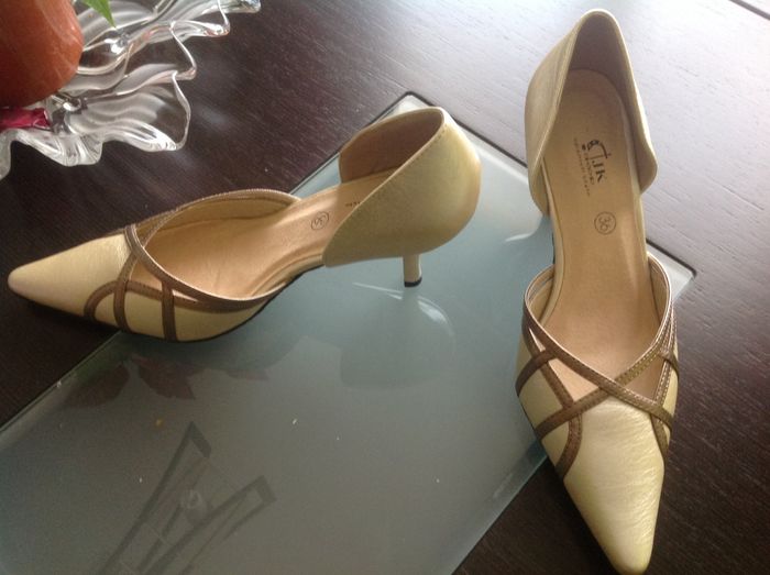 Zapato novia en blanco roto