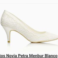 ¿Zapatos de novia clásicos o atrevidos? - 1