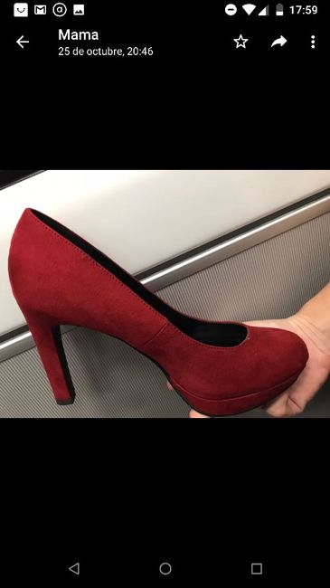  ¿ Serán mis zapatos ? 👠 - 1