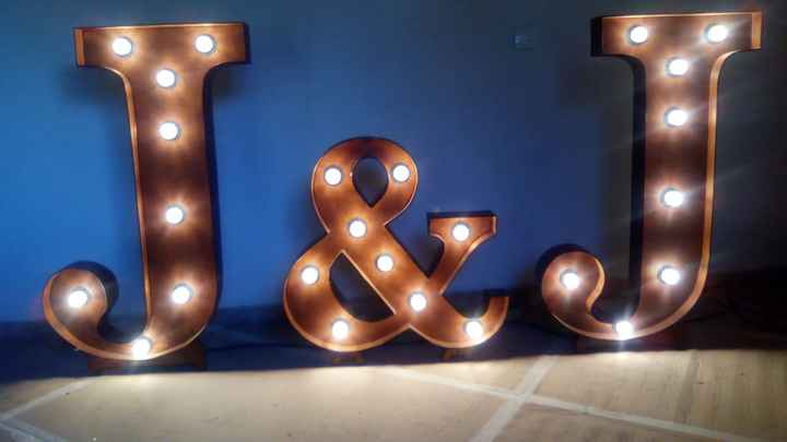 Iniciales madera listas J&j ❣️❤️ - 1