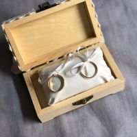 Cojin blanco para los anillos o una cajita? - 1