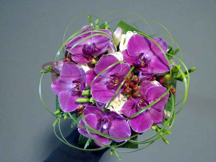 Ramo rosas y orquídeas