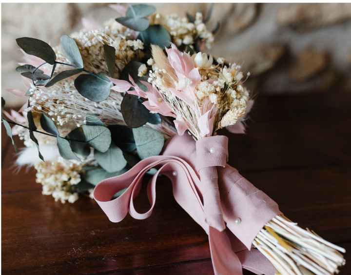 Flores para la madre que ya no está 🤍 - 1