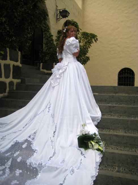 LA NOVIA MAS GUAPA DEL MUNDO