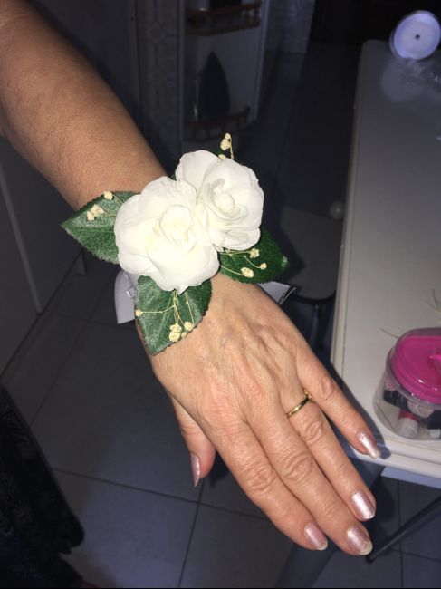 Cómo podría hacer un corsage?? 4