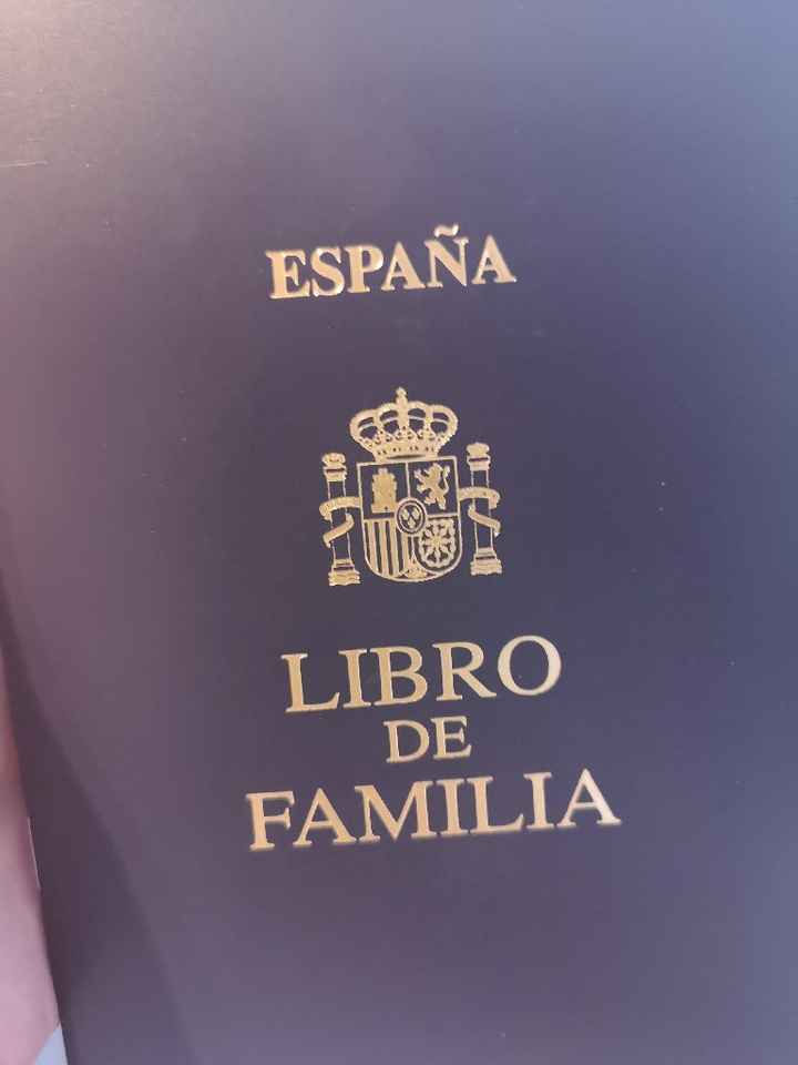 ¡ya tenemos el libro de familia y las fotos! - 1