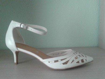 zapato blanco para el baile