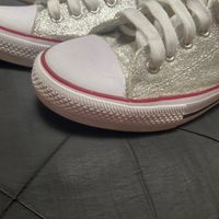Zapatos blancos VS Zapatos de color - 1
