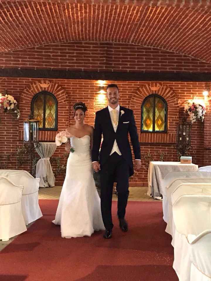 Postboda, lavar bajo vestido - 1