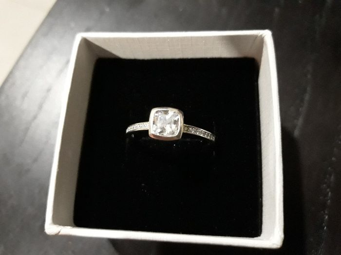  Mi chico me regaló el anillo de compromiso para San Valentín 😍😯 - 2