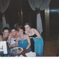 La novia con amigas