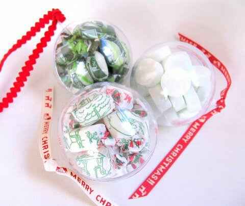 Bolas de navidad como detalle. - 2