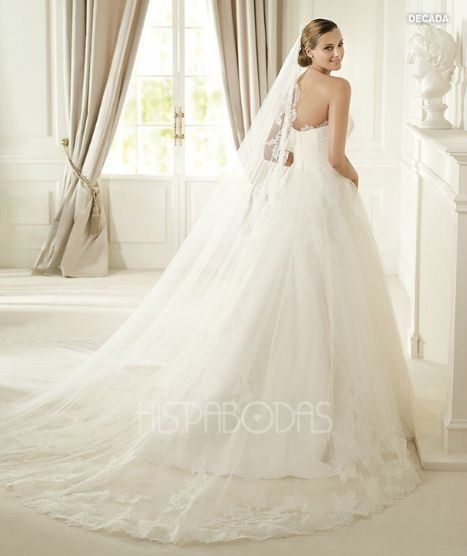 Modelo Decada pronovias
