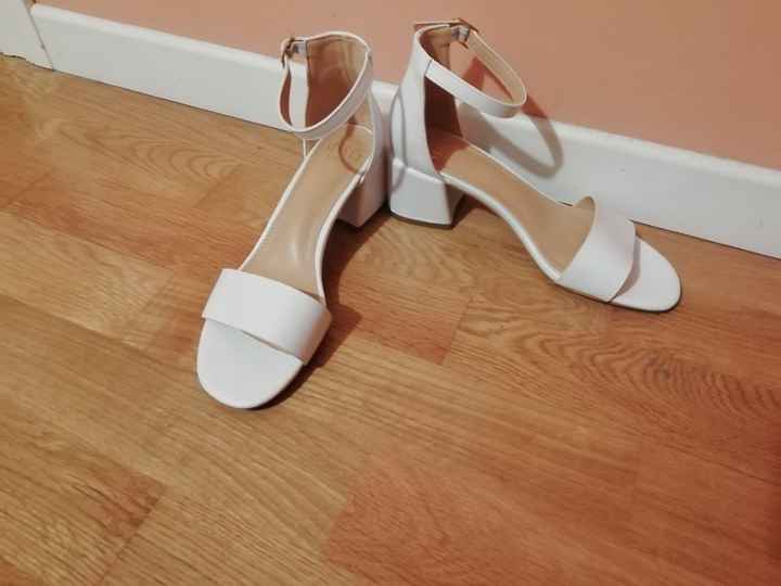 Por distraernos un poco.. Os enseño los zapatos!!! - 1