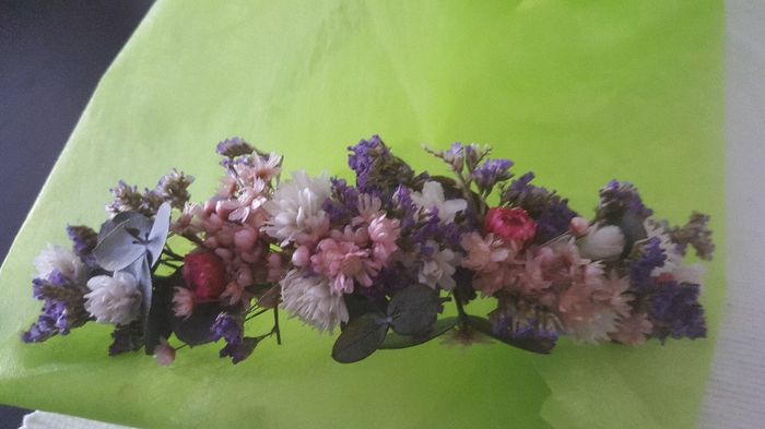 Opciones de tocados con flores preservadas 8