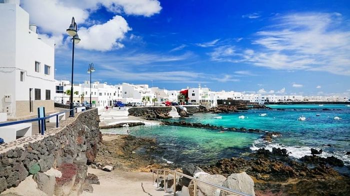 Baleares o Canarias 8