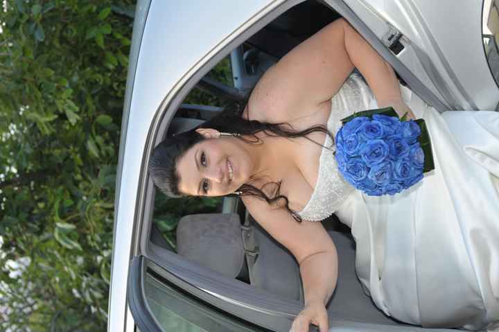la novia en el coche