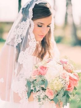 Velos de novia amantillados 6