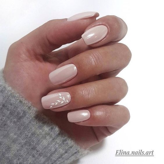 Novias con manicura nude 11