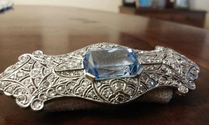 broche