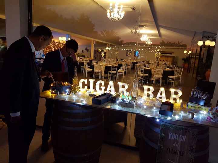 Cigar bar